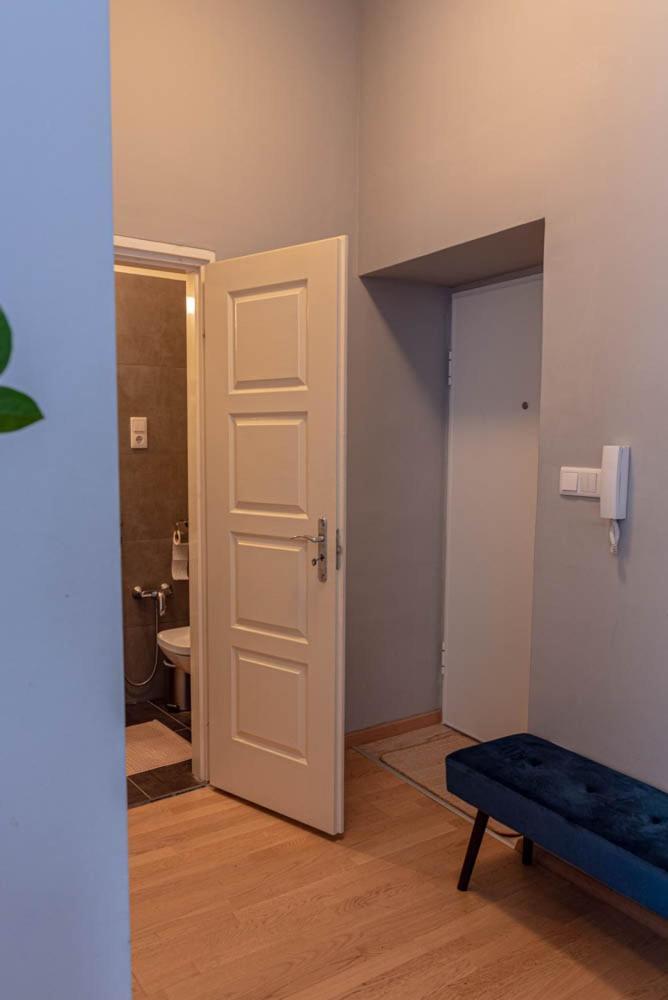 Maria Topfive With Free Private Parking Apartment Budapest Bagian luar foto