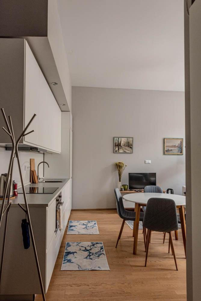 Maria Topfive With Free Private Parking Apartment Budapest Bagian luar foto